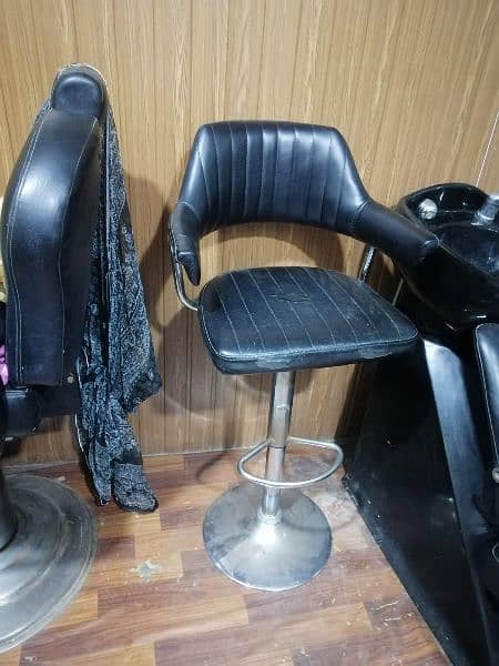 2 saloon chairs for sale 3