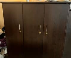 3 door wardrobe mint condition 0