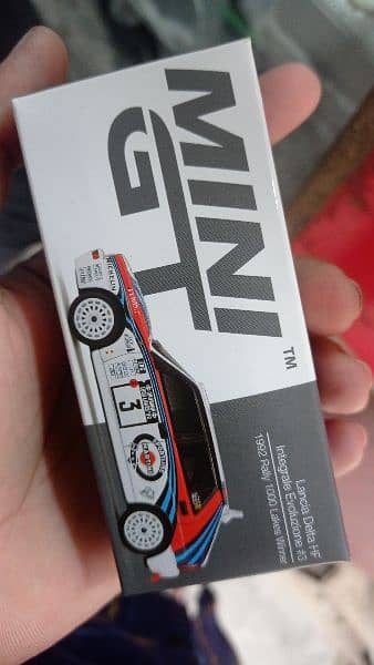 Lamborghini Huracan 1/43 Spark GT3 Evo No. 19 Gear Racing 6