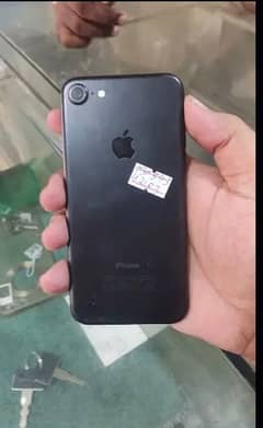 iphone 7 pta approved  32 gb all ok just panal side crack ha