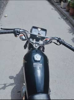 Honda 125 2020/2021 model fast owner urgent sale