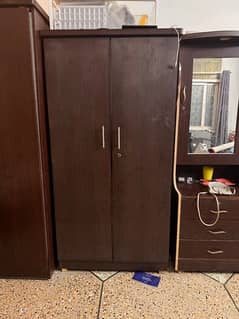 2 door cupboard