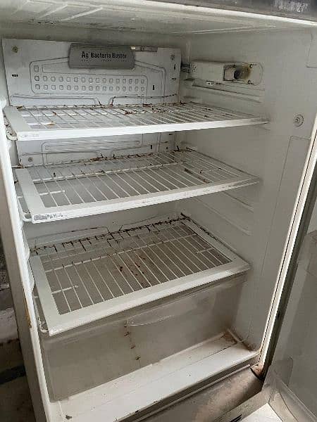 Refrigerator for sale urgently 3