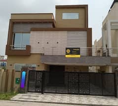 10 Marla Brand New House For Rent In Tulip Block Bahria Town Lahore