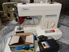 Electronic sewing machine for stitching.