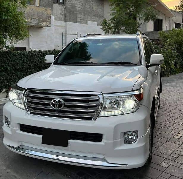 Toyota Land Cruiser 2013 V8 Reg 2018 1