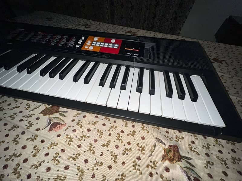 YAMAHA PSR F51 1