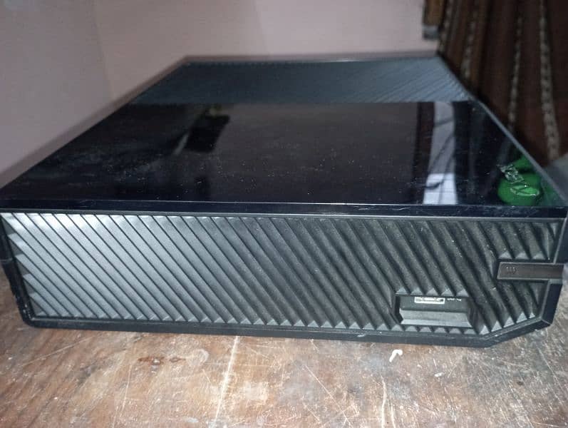 Xbox one 1tb 4