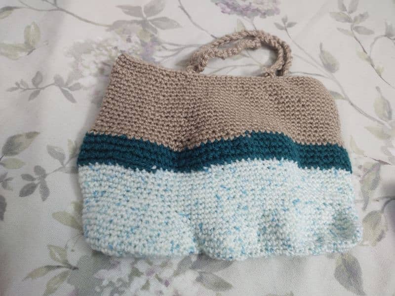 hand made wool sweater for new born to 6 month. with a hand made bag 3