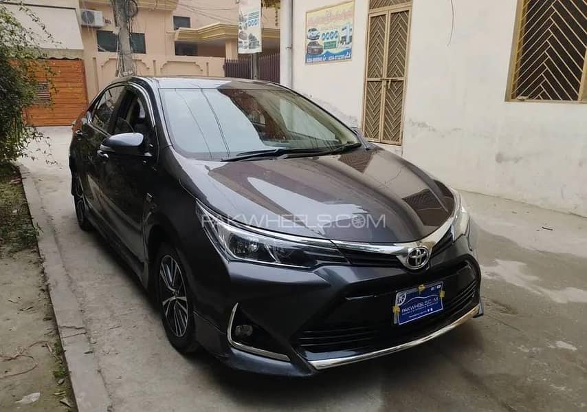 Toyota Corolla Altis 2018 1.6 altis 1