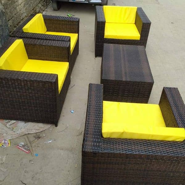 Ratten outdoor set 2