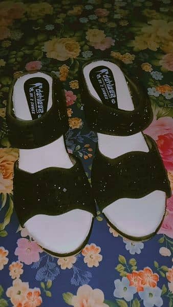 New Condition comfortable Sandle 0