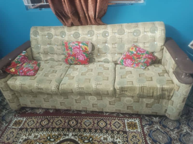 Seven seater sofa set little bit use 3