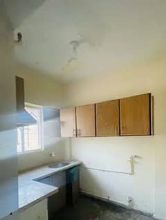 2 Bed Lounge Flat juhar Blk 19 0