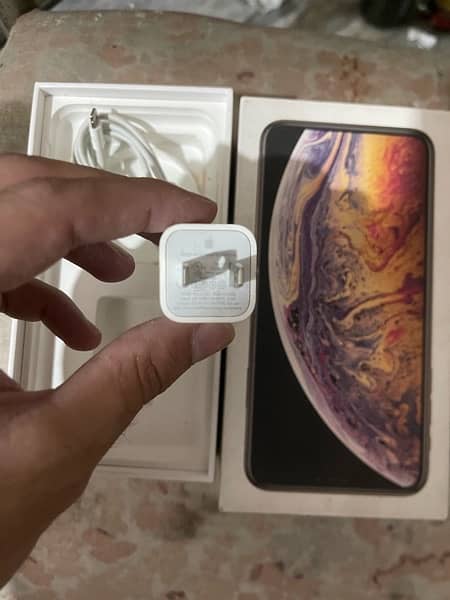 IPHONE,CHRGER, Iphone xs max ka 100% Original Box Pulled Charger hy 1