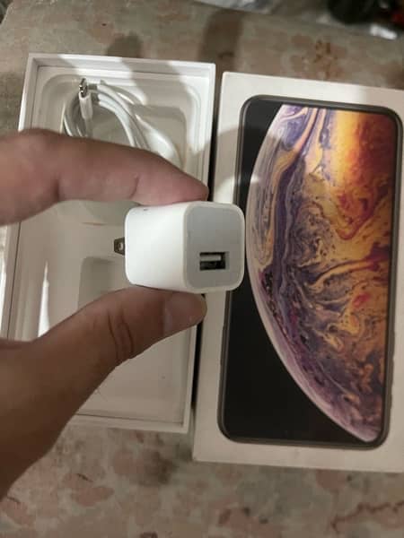 IPHONE,CHRGER, Iphone xs max ka 100% Original Box Pulled Charger hy 2