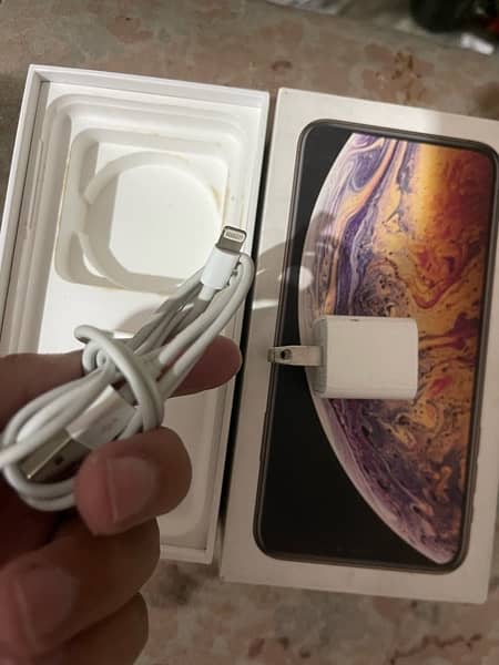 IPHONE,CHRGER, Iphone xs max ka 100% Original Box Pulled Charger hy 3