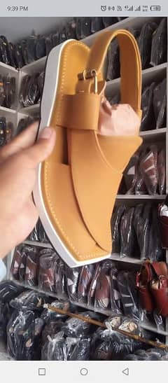 peshweri chappal