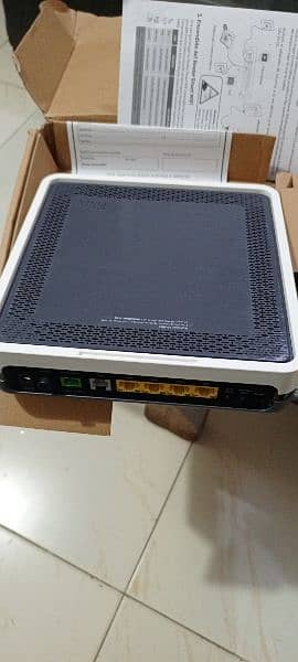 Smart WiFi Fiber Optic Router 1