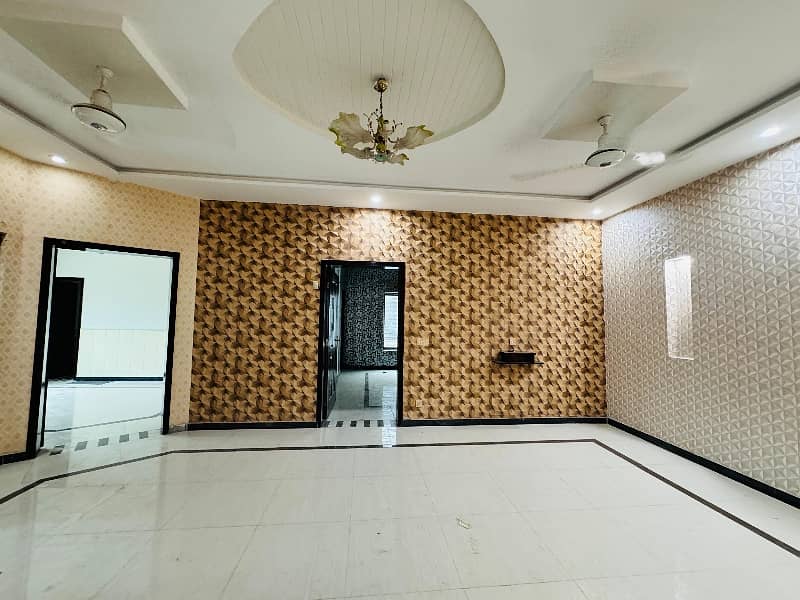 10 Marla 5 Bedrooms Used House For Sale in Overseas A Block Bahria Town Lahore 6