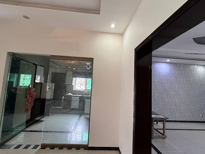 10 Marla 5 Bedrooms Used House For Sale in Overseas A Block Bahria Town Lahore 11