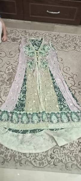 chiffon tail frok mediam size 1