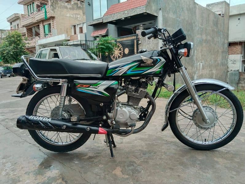 Honda CG125 Model 2023 Registered All Punjab Biomatric Available 1