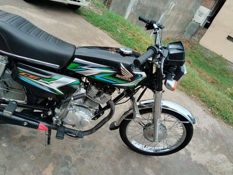 Honda CG125 Model 2023 Registered All Punjab Biomatric Available 2