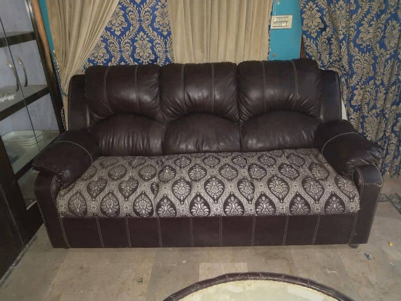 7 seater sofa set with table leather sofa condition 10/10 ha 0