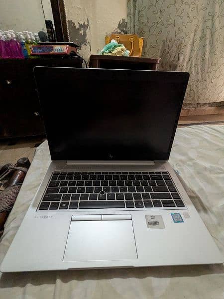 HP Elitebook 840 G5 8GB Ram/256SSD 10