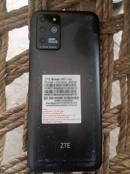 ZTE blade v30 1