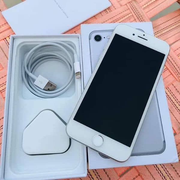 iphone 7 128 pta approved 03481515727Watsapp 2