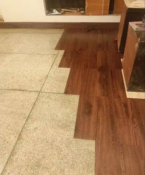 Pvc Vinyl Floor Tiles/Wood Tiles. 9