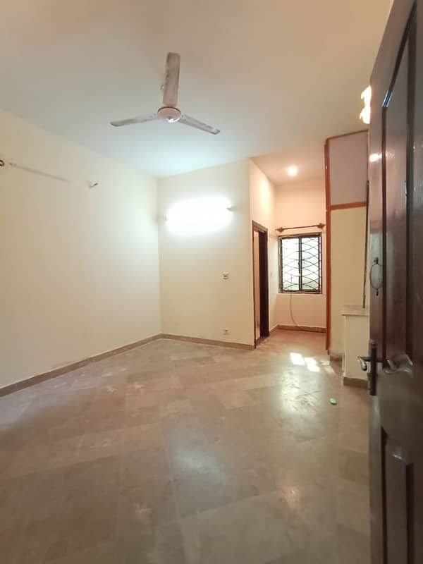 Upper Portion With Mumty Available For Rent In E-11 1