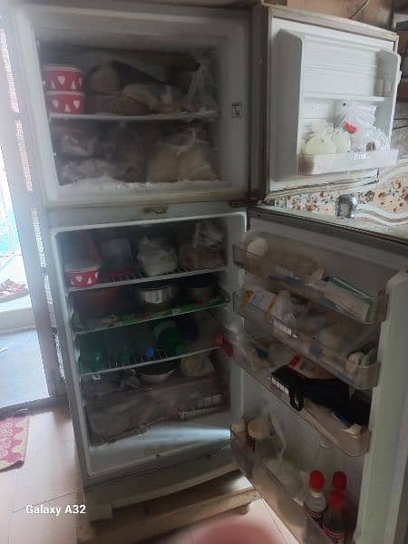 Fridge for sale Almsot new chilled 1