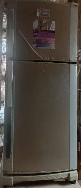 Fridge for sale Almsot new chilled 3