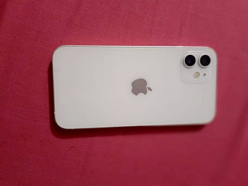 IPHONE 12 FACTORY UNLOCKED 10BY10. FOR SALE 3