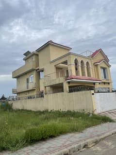 Taj Residencia orchid block 10 Marla plot for sale best location , low budget .