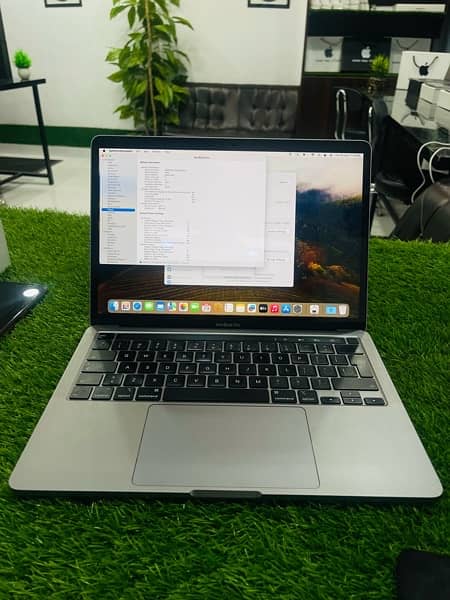 Macbook Pro 2020 Core i5 8Gb Ram 256Gb Ssd 13”inch 2