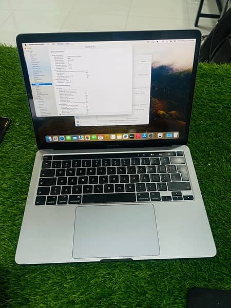 Macbook Pro 2020 Core i5 8Gb Ram 256Gb Ssd 13”inch 4