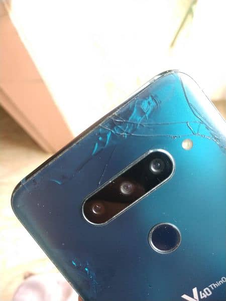 LG V40 THINQ Gaming phone non pta 5