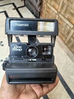 Polaroid 600 Instant Camera 0