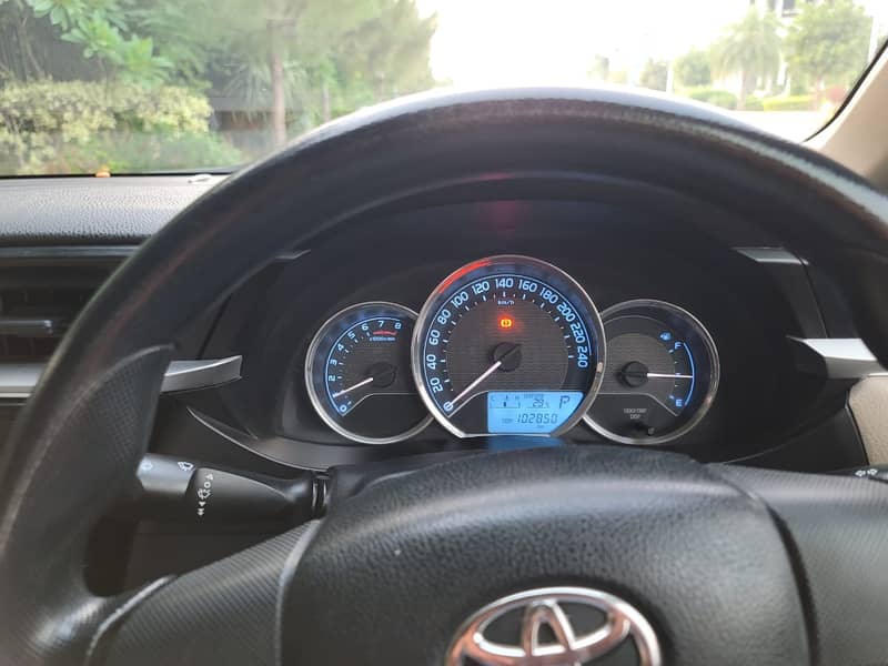 Toyota Corolla GLi Automatic 1.3 VVTi 2017 12