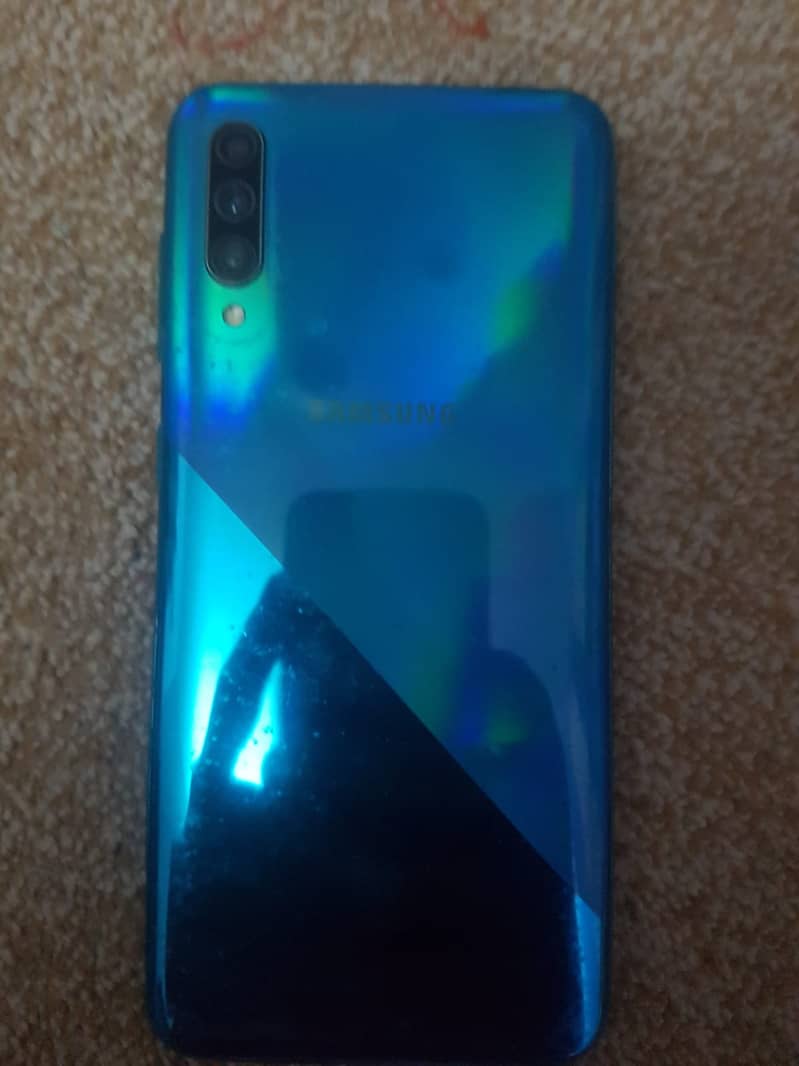 Samsung A30s 4/128 1