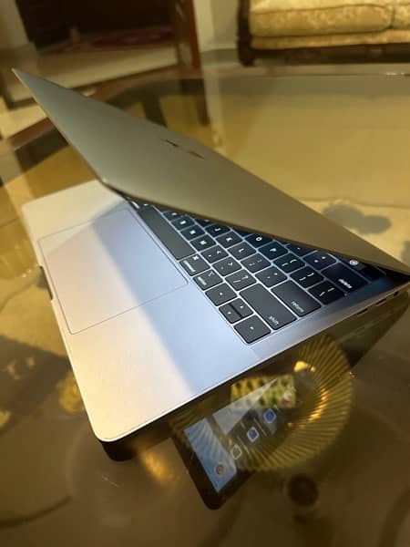 MACBOOK PRO 2019 16GB RAM 512GB SSD 5