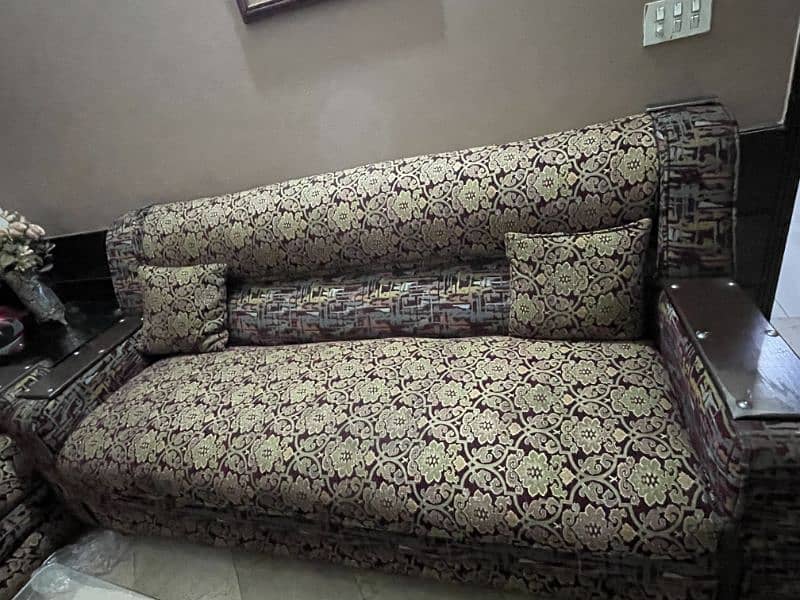 Comfortable 3+2+1 Seater Sofa Set for Sale in Excellent Condition! 0