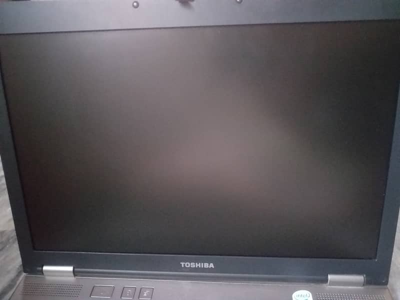 Toshiba Laptop PTM 90E - Dual Core 3