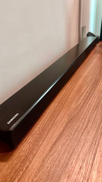 Samsung Soundbar 5.1 Wireless Woofer and Wireless Rear speakers 3