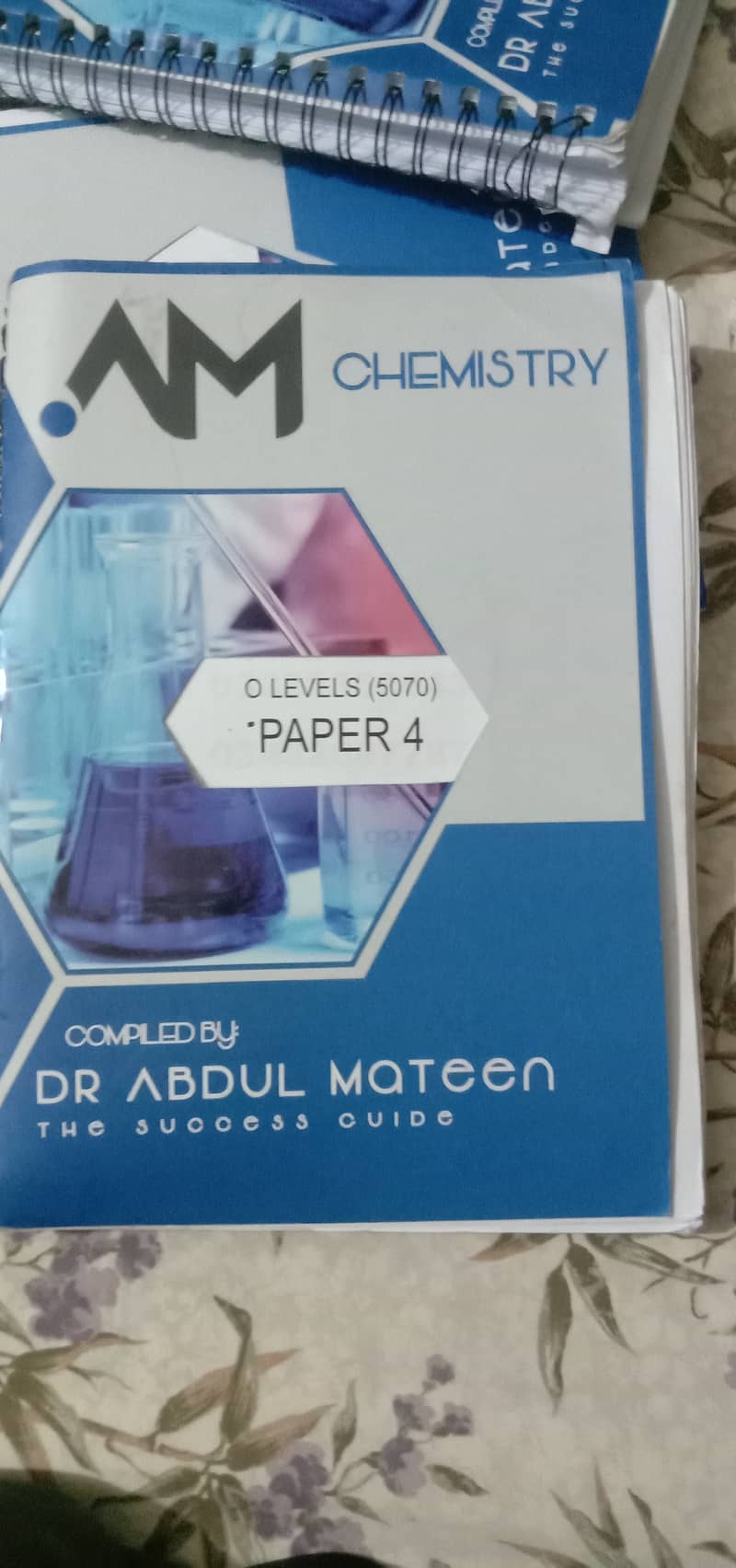 Olevels CHeMISTRY  Yearly Past paper | Paper 1,2,4 t in good condition 1