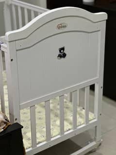 tinnies Baby Cot / Baby Bed